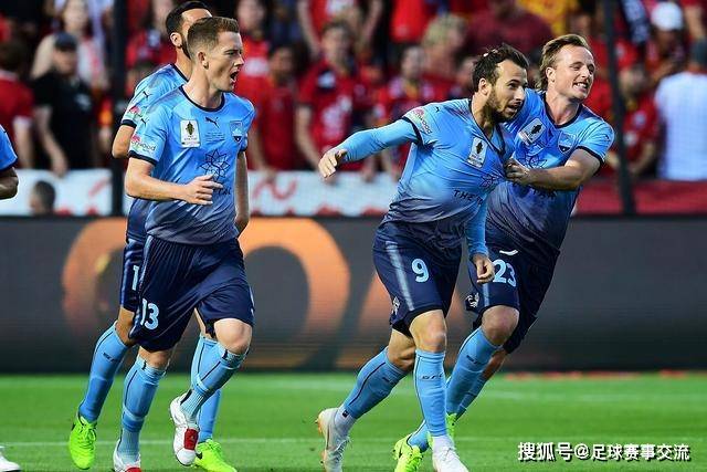 中国男篮被加拿大逆转，输在体能和篮板球，淘汰赛形势堪忧